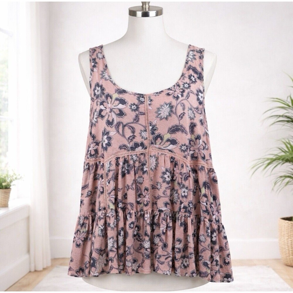 Torrid Floral Tank Top size 1 (16-18) Plus Pink lace-up tiered Cottagecore